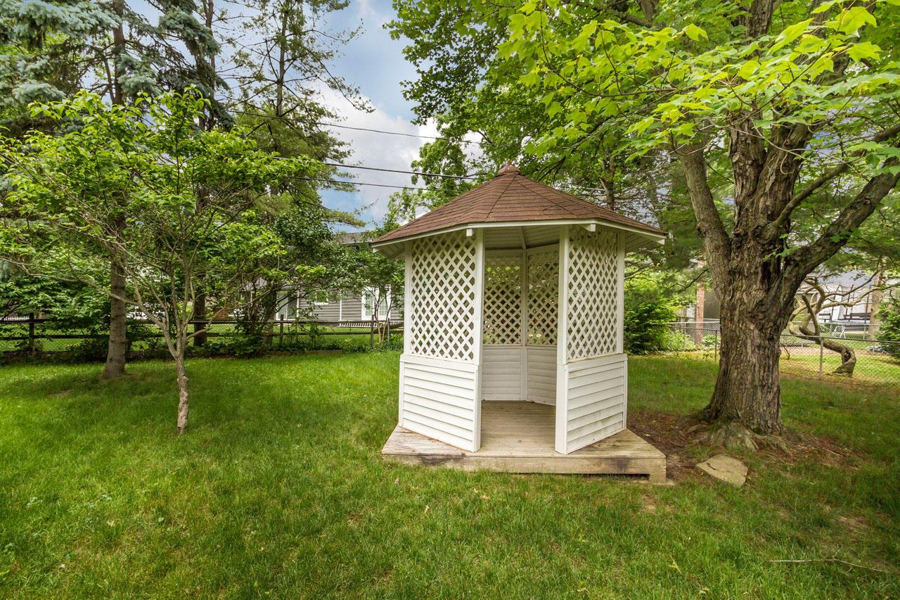 880 Greenridge Road Columbus, OH 43235 - Photo 30 of 34 Gallery Image 30