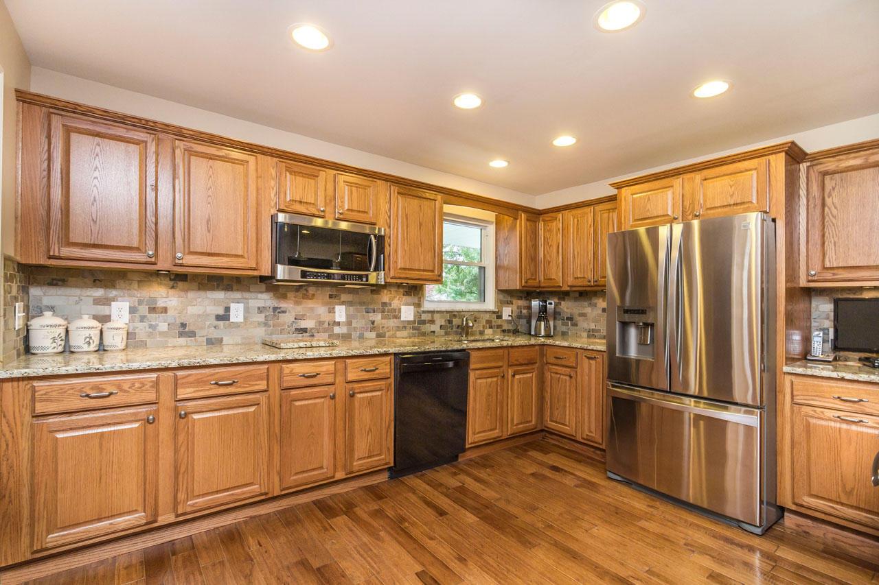 880 Greenridge Road Columbus, OH 43235 - Photo 4 of 34 Gallery Image 4