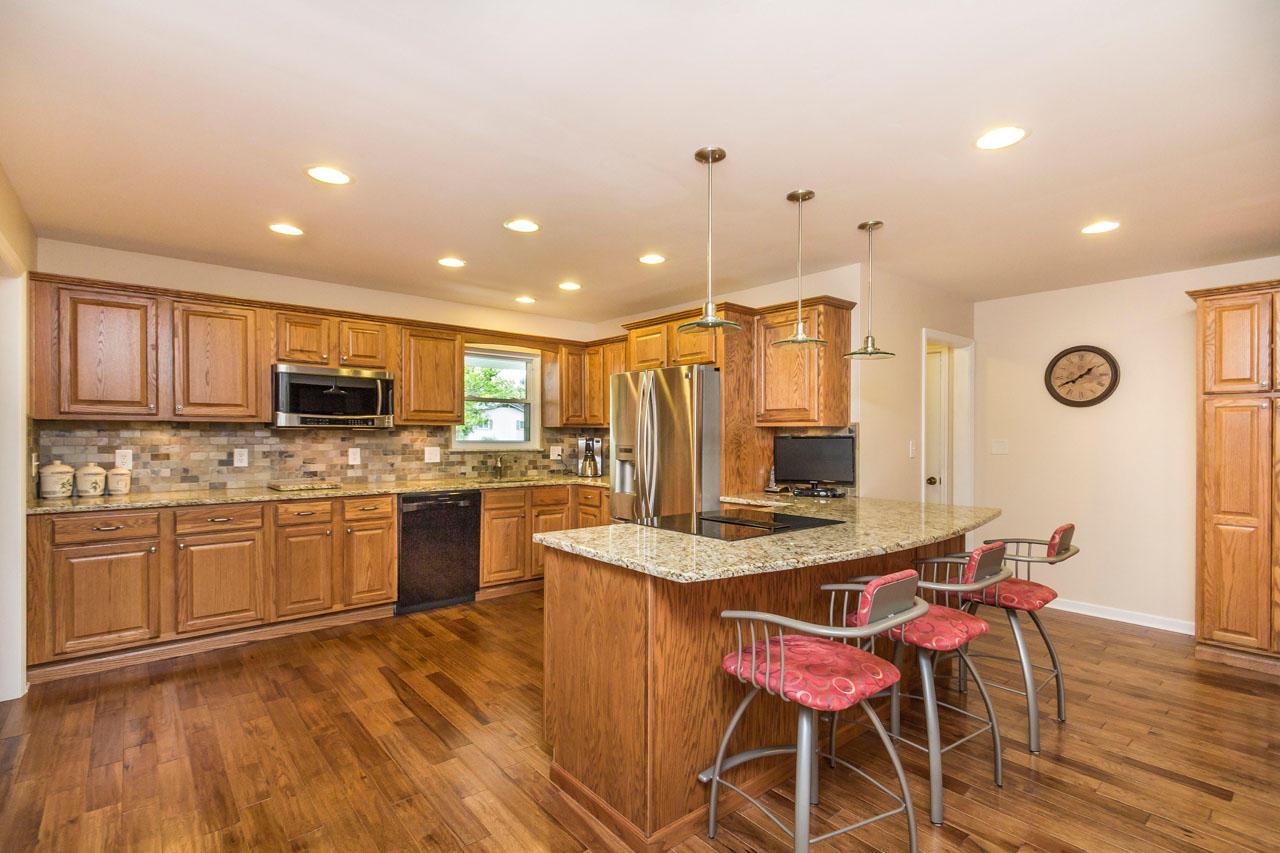 880 Greenridge Road Columbus, OH 43235 - Photo 5 of 34 Gallery Image 5
