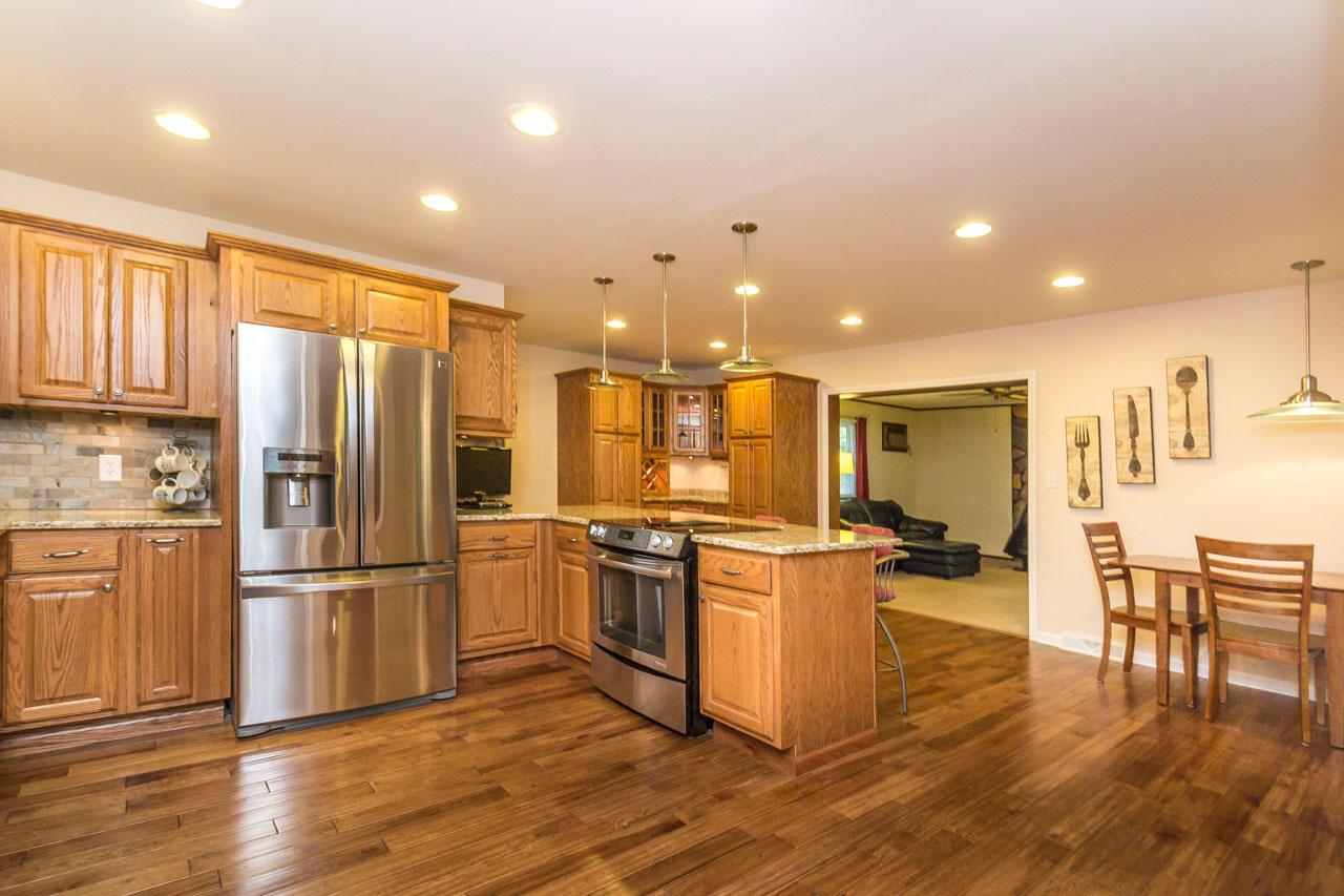 880 Greenridge Road Columbus, OH 43235 - Photo 6 of 34 Gallery Image 6