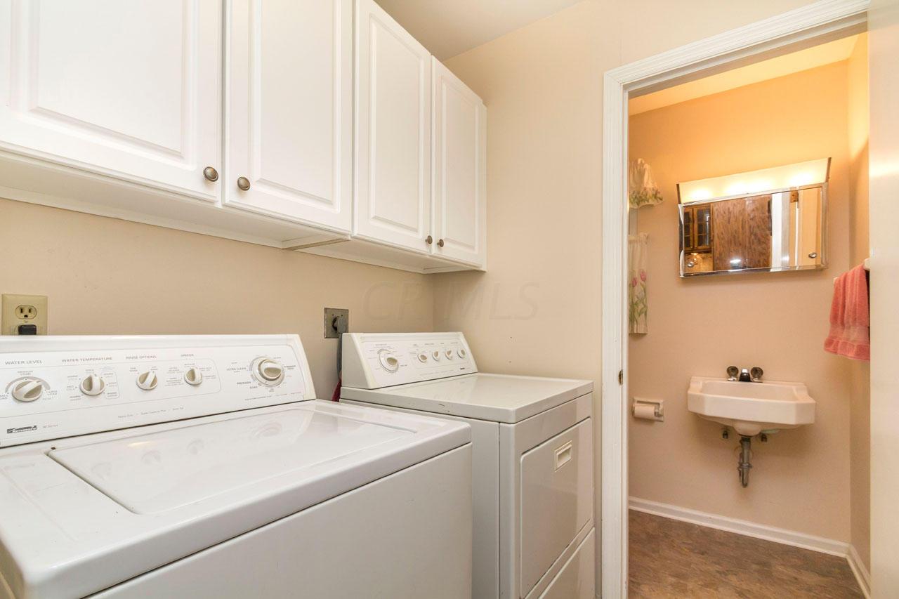 880 Greenridge Road Columbus, OH 43235 - Photo 9 of 34 Gallery Image 9