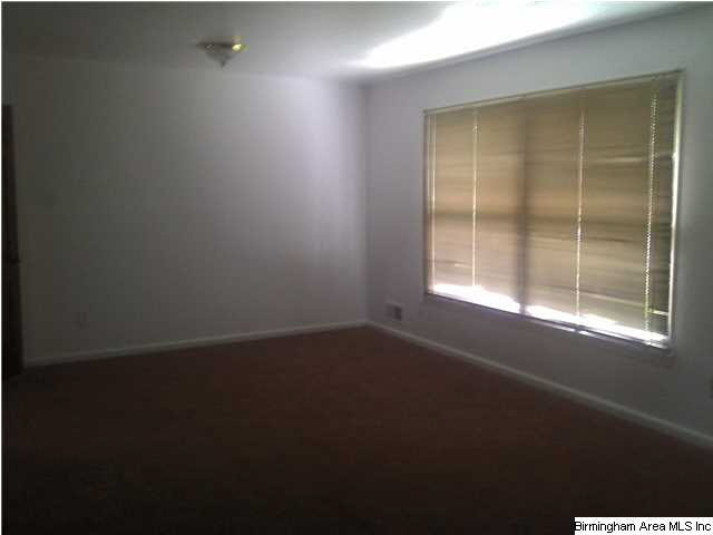 1429 16th Way Southwest Birmingham, AL 35211 - Photo 3 of 8