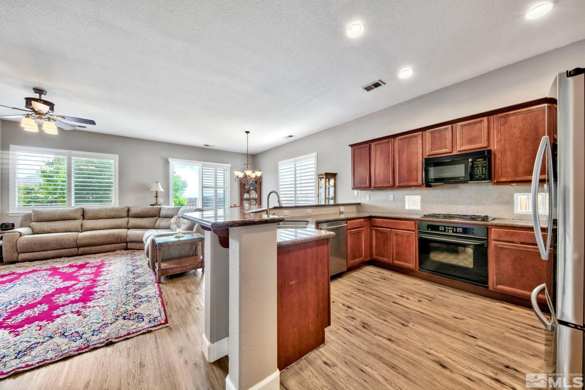 1081 Tee Drive Minden, NV 89423 - Photo 5 of 25 Photo 5