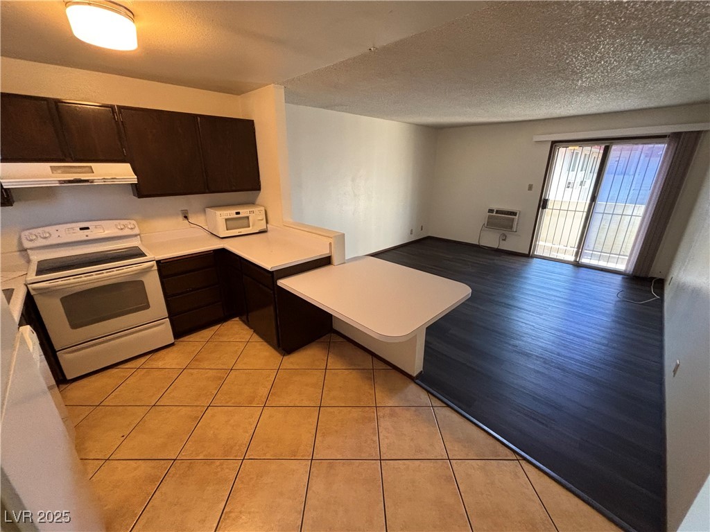 5340 South Swenson Street, Unit 68 Las Vegas, NV 89119 - Photo 3 of 14
