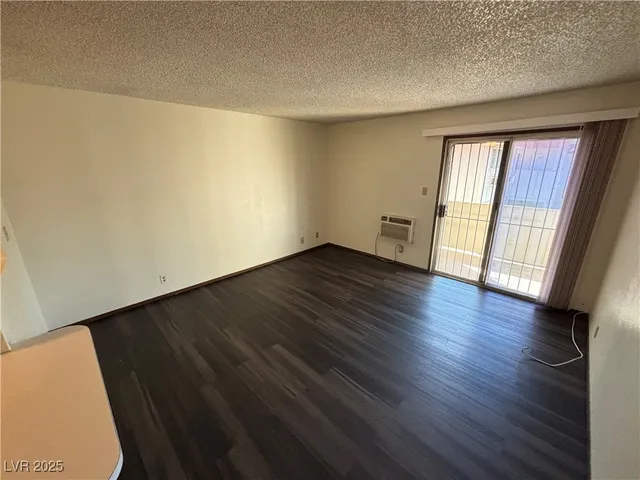 $995 | 5340 South Swenson Street, Unit 68, Las Vegas, NV 89119