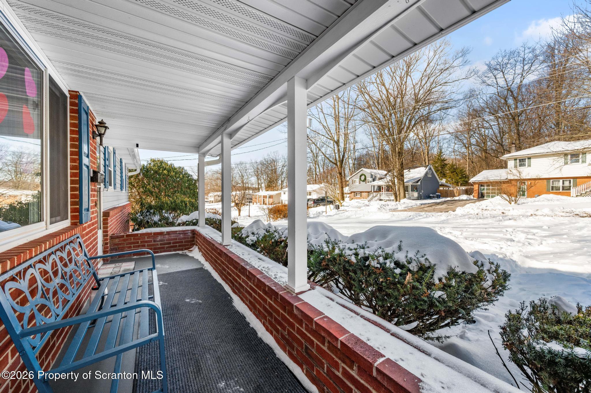 607 Meadow Lane Clarks Summit, PA 18411 - Photo 4 of 51 DSC_8318