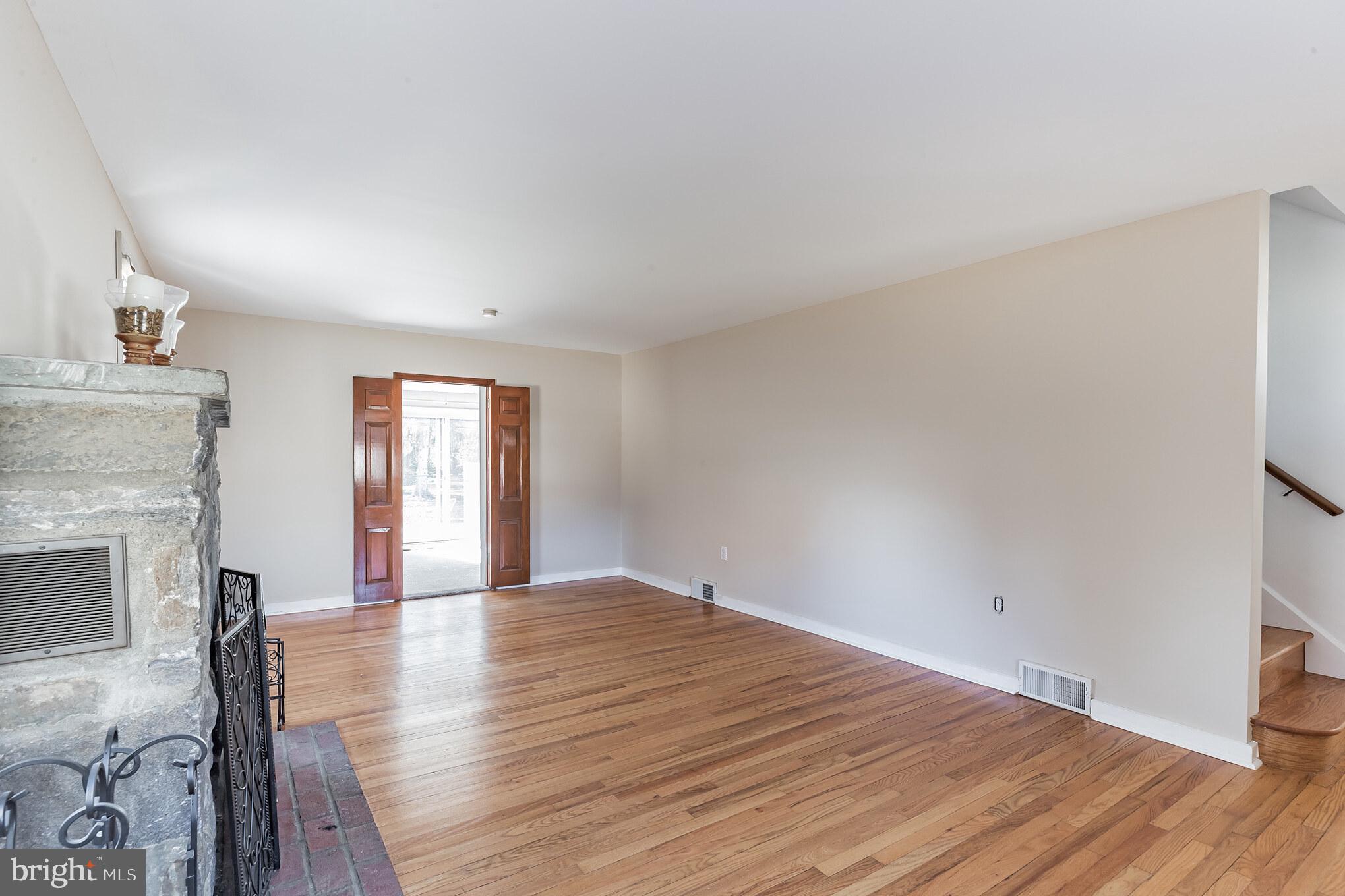 415 Media Line Road Broomall, PA 19008 - Photo 3 of 44