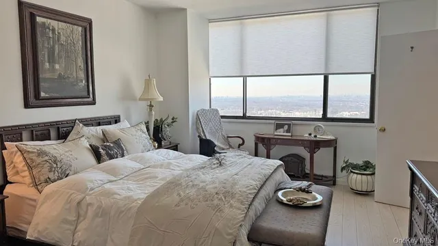 $399,000 | 269 Grand Central Parkway, Unit 31P | Glen Oaks