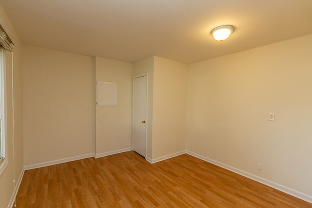 121 South Maxon Lane Streamwood, IL 60107 - Photo 11 of 23
