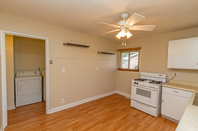 121 South Maxon Lane Streamwood, IL 60107 - Photo 7 of 23