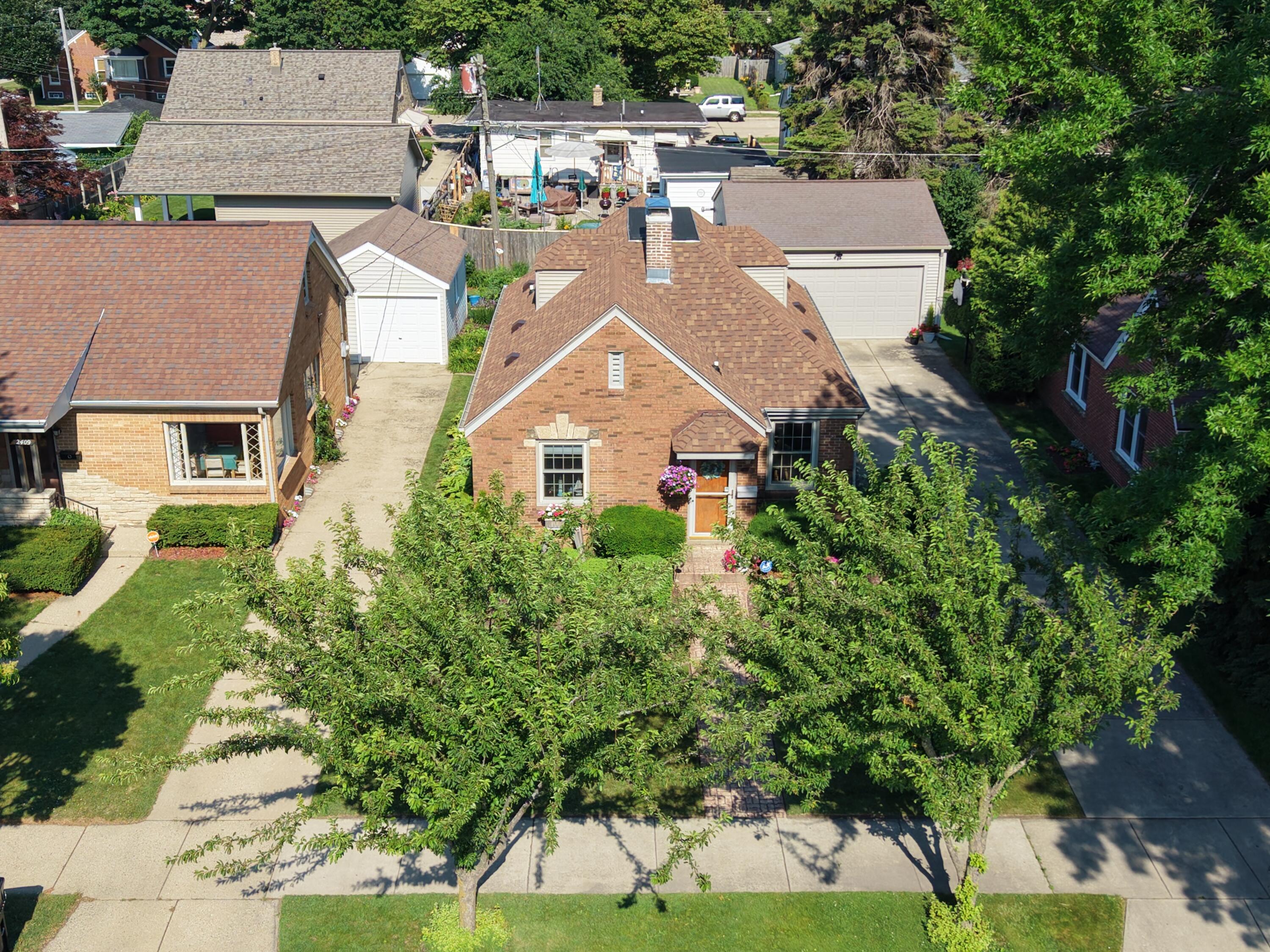 2405 Erie Street Racine, WI 53402 - Photo 4 of 36 dji_fly_20260706_163540_0044_17833810699