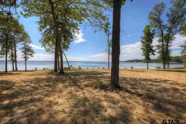 $250,000 | 20609 Wycliff Drive, Chandler, TX 75758