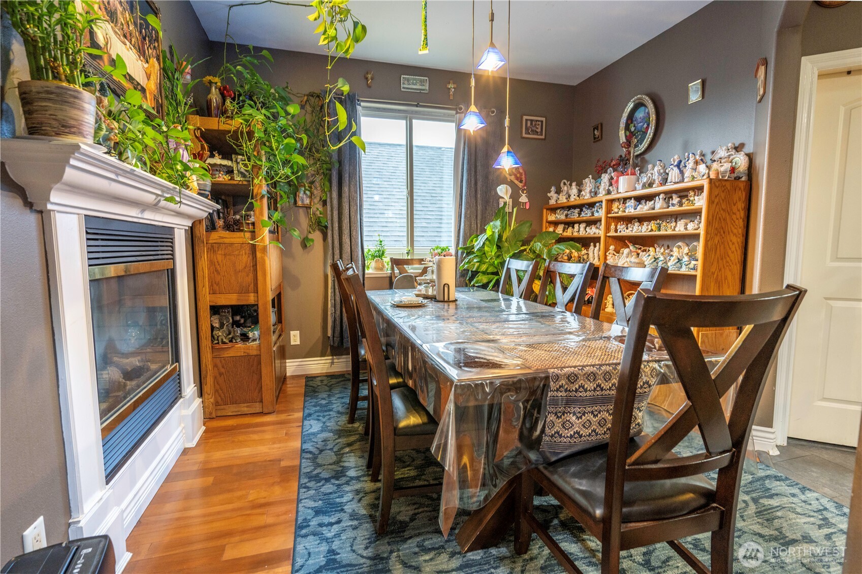 4173 Dover Street Bellingham, WA 98226 - Photo 11 of 40 a view of an outdoor dining space with a table and chairs