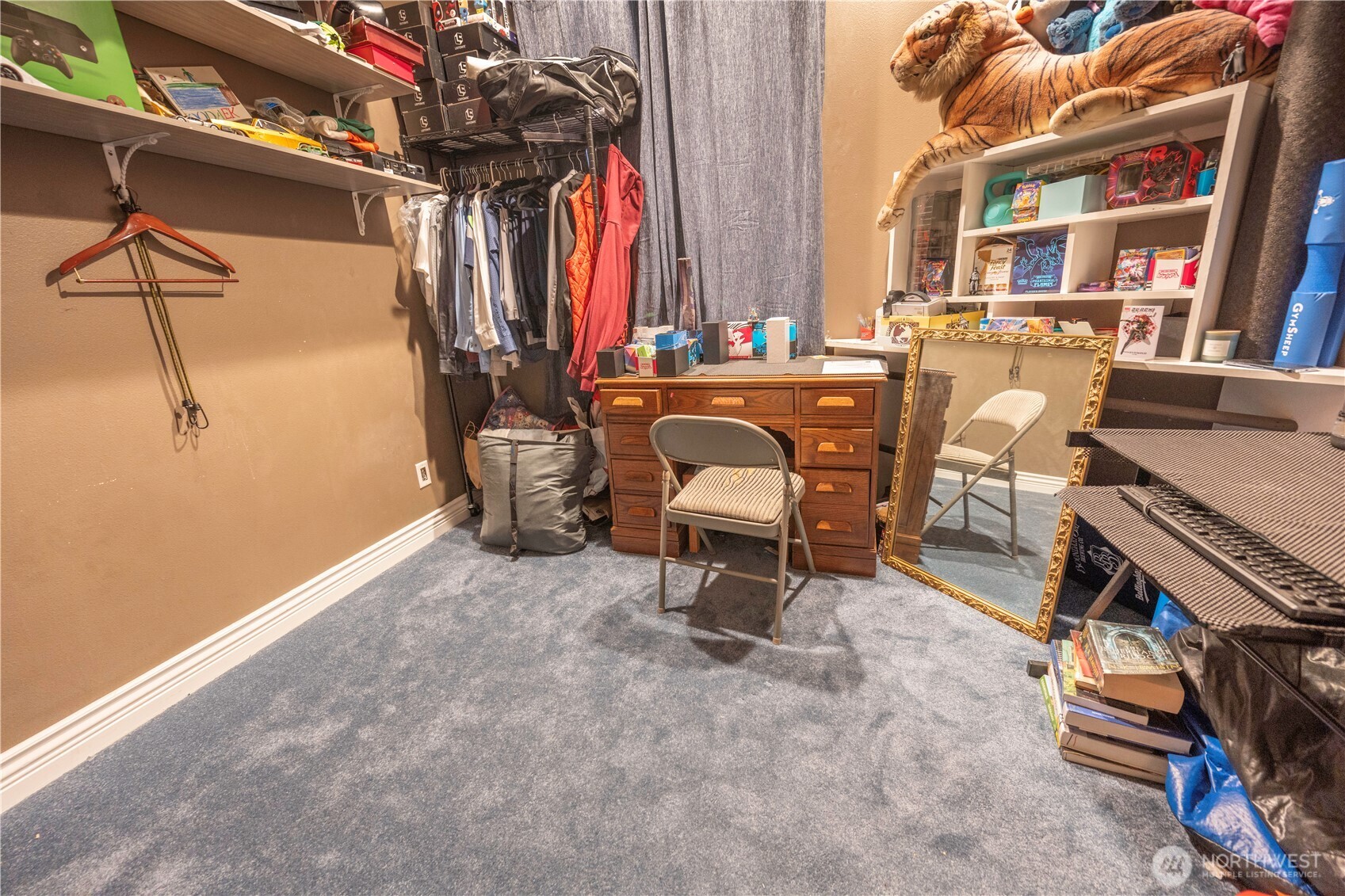 4173 Dover Street Bellingham, WA 98226 - Photo 29 of 40 a view of a chairs and table in the room
