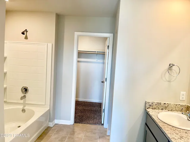 $2,000 | 108 Abbeywood Court, Youngsville, LA 70592