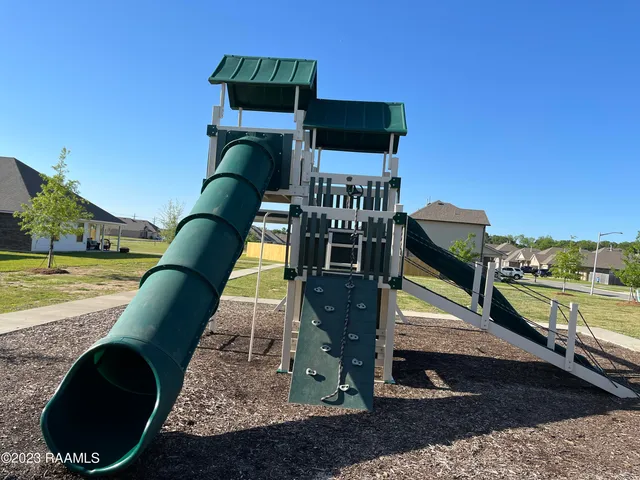 $2,000 | 108 Abbeywood Court, Youngsville, LA 70592