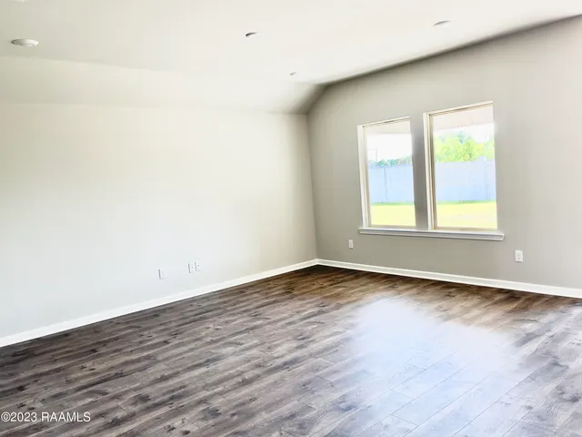 $2,000 | 108 Abbeywood Court, Youngsville, LA 70592