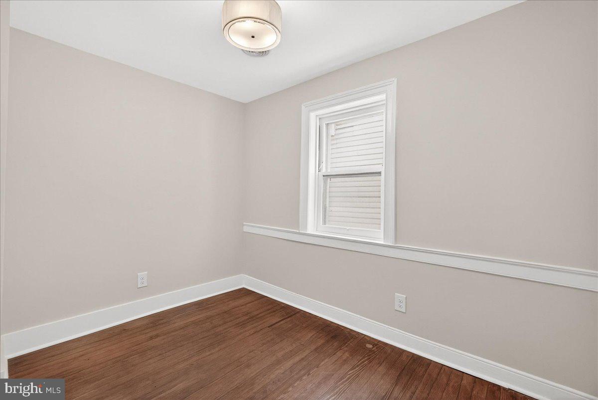 208 East Main Street Middletown, MD 21769 - Photo 18 of 54 All New paint through-out!
