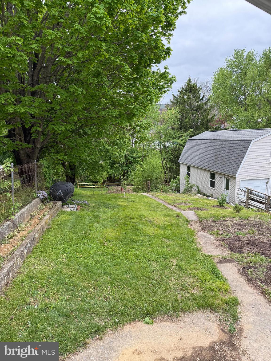 208 East Main Street Middletown, MD 21769 - Photo 34 of 54 Lots of outdoor space!