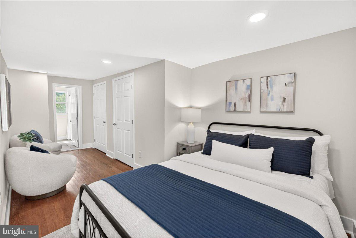208 East Main Street Middletown, MD 21769 - Photo 4 of 54 Warm & inviting NEW main level Primary Suite!
