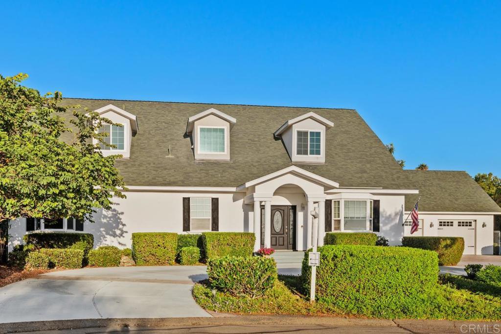 212 Acropolis Way Vista, CA 92084 - Photo 3 of 36