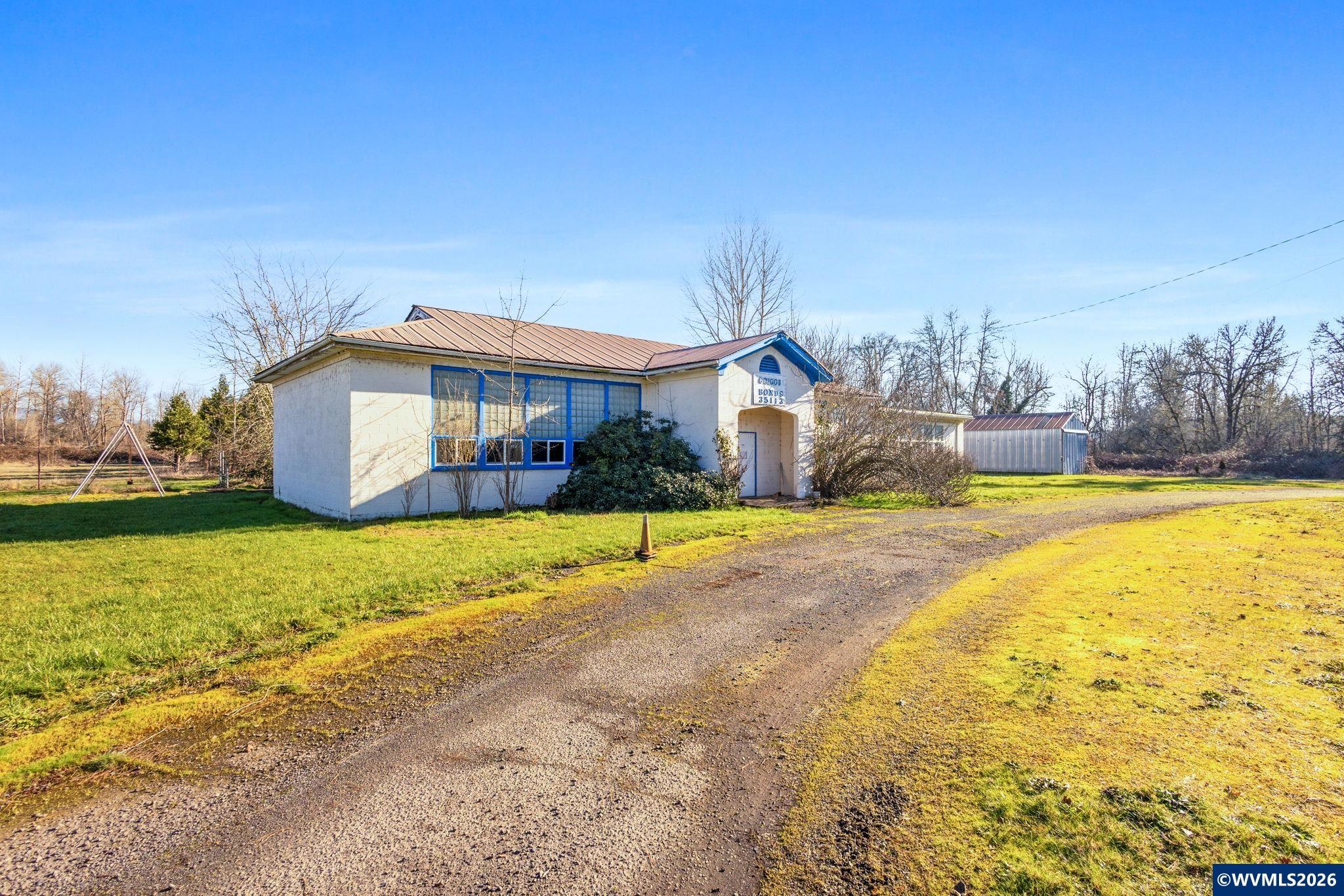 35113 Brewster Road Lebanon, OR 97355 - Photo 1 of 48