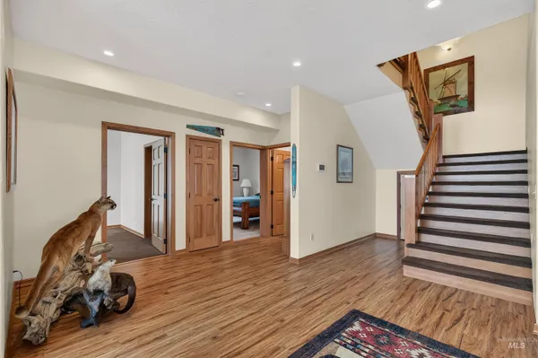$935,000 | 210 South 2nd Street, Elk River, ID 83827