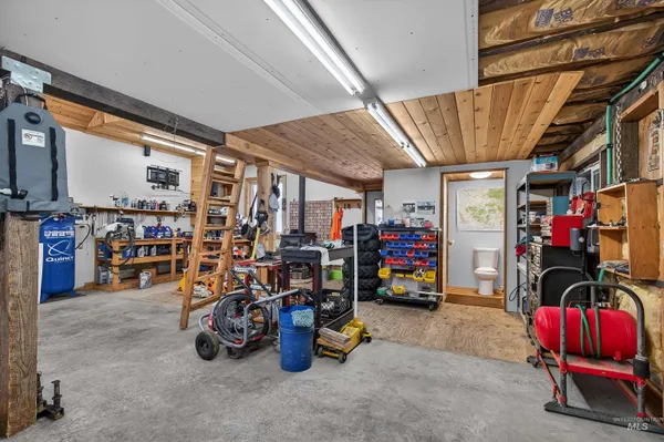 $935,000 | 210 South 2nd Street, Elk River, ID 83827