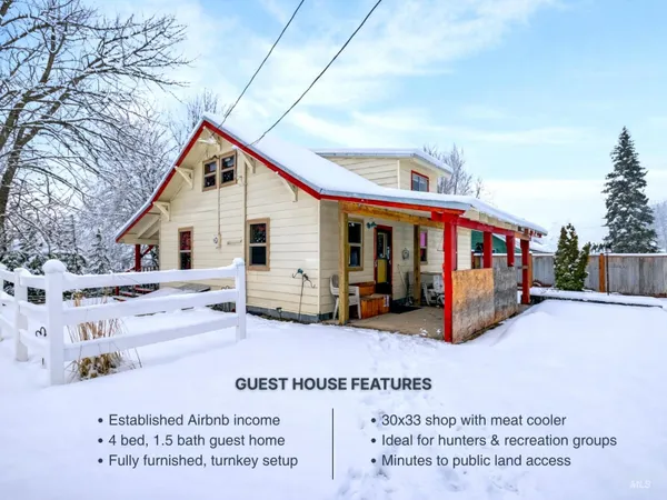 $935,000 | 210 South 2nd Street, Elk River, ID 83827