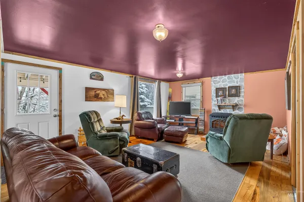 $935,000 | 210 South 2nd Street, Elk River, ID 83827