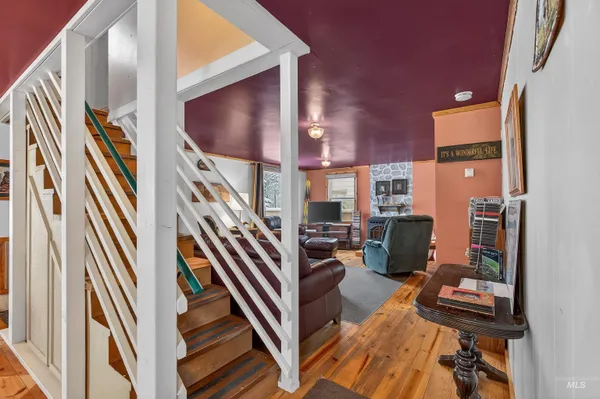 $935,000 | 210 South 2nd Street, Elk River, ID 83827