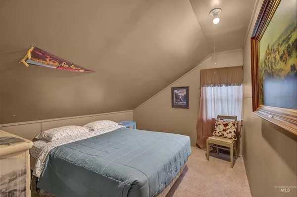 $935,000 | 210 South 2nd Street, Elk River, ID 83827