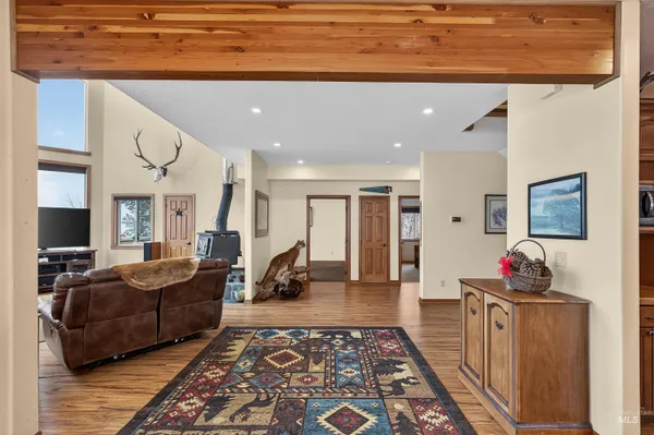 $935,000 | 210 South 2nd Street, Elk River, ID 83827