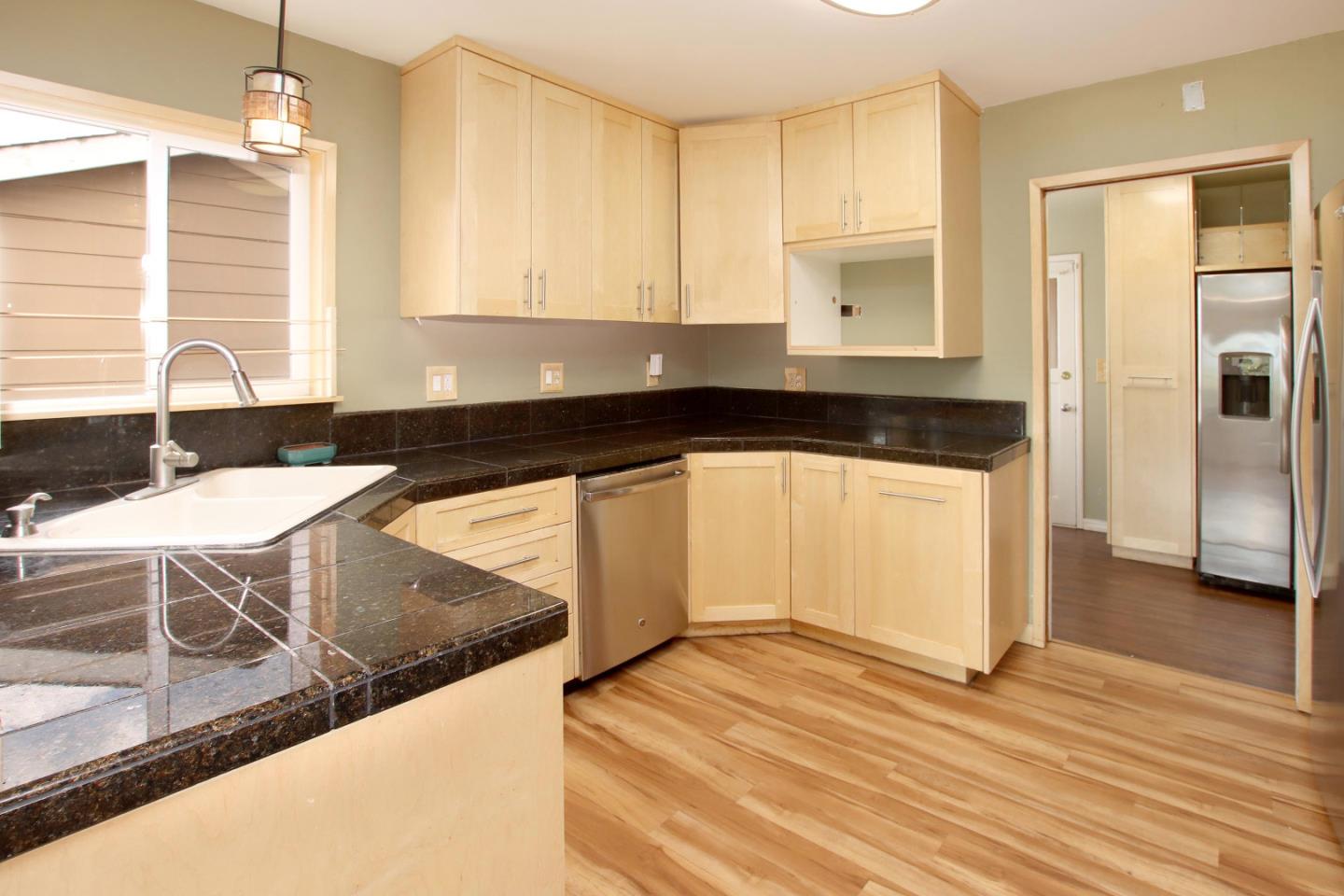 166 Amesti Road Watsonville, CA 95076 - Photo 17 of 47 Gallery Image 17