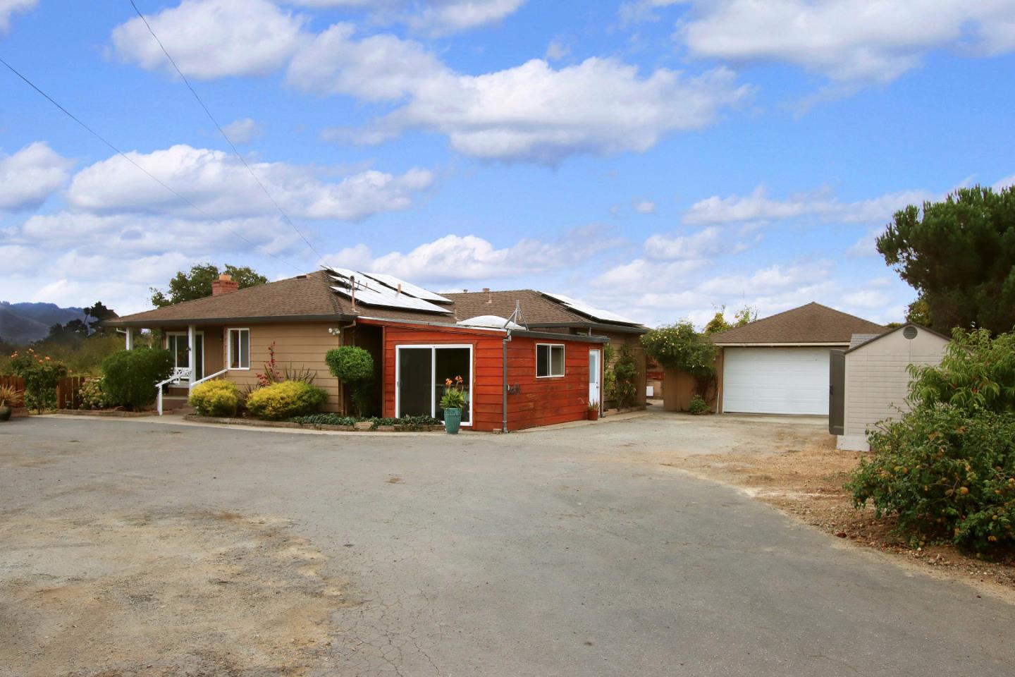 166 Amesti Road Watsonville, CA 95076 - Photo 3 of 47 Gallery Image 3