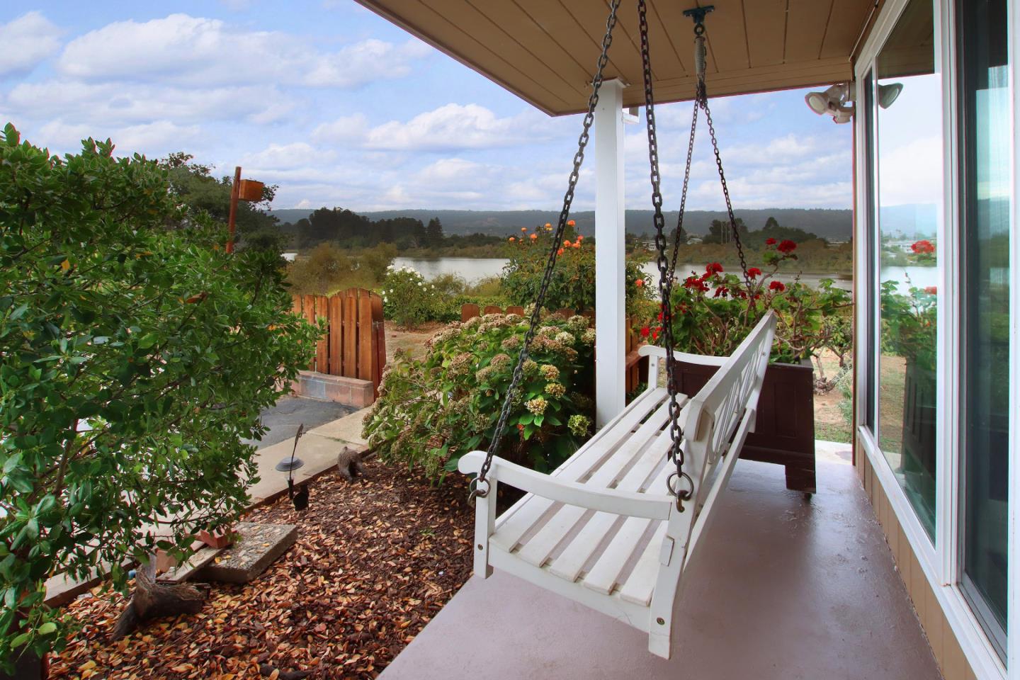 166 Amesti Road Watsonville, CA 95076 - Photo 5 of 47 Gallery Image 5