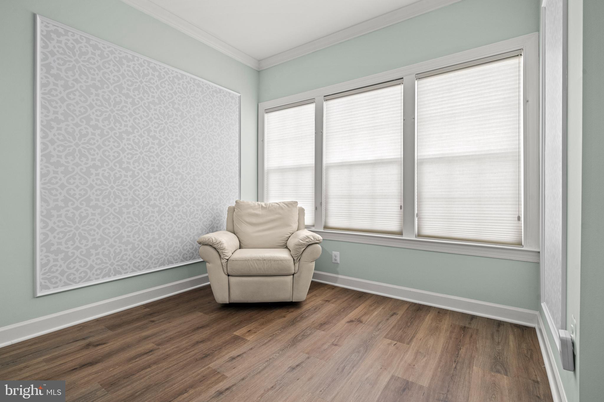 7704 Water Street Fulton, MD 20759 - Photo 21 of 45 a living room with furniture and a window