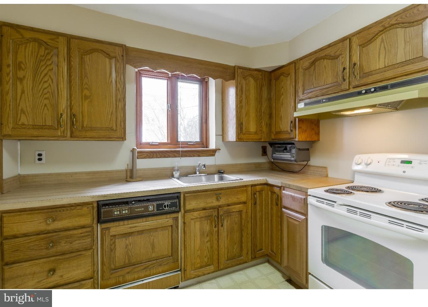 618 Prospect Road Springfield, PA 19064 - Photo 13 of 25 Kitchen