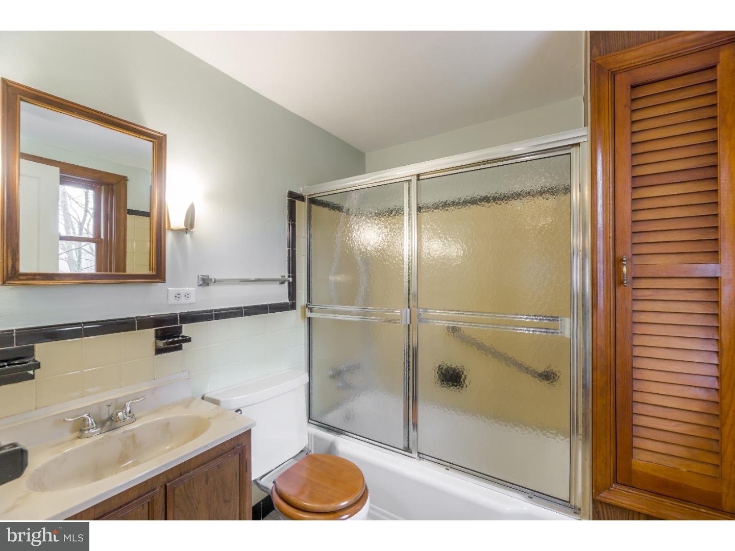 618 Prospect Road Springfield, PA 19064 - Photo 21 of 25 Bathroom