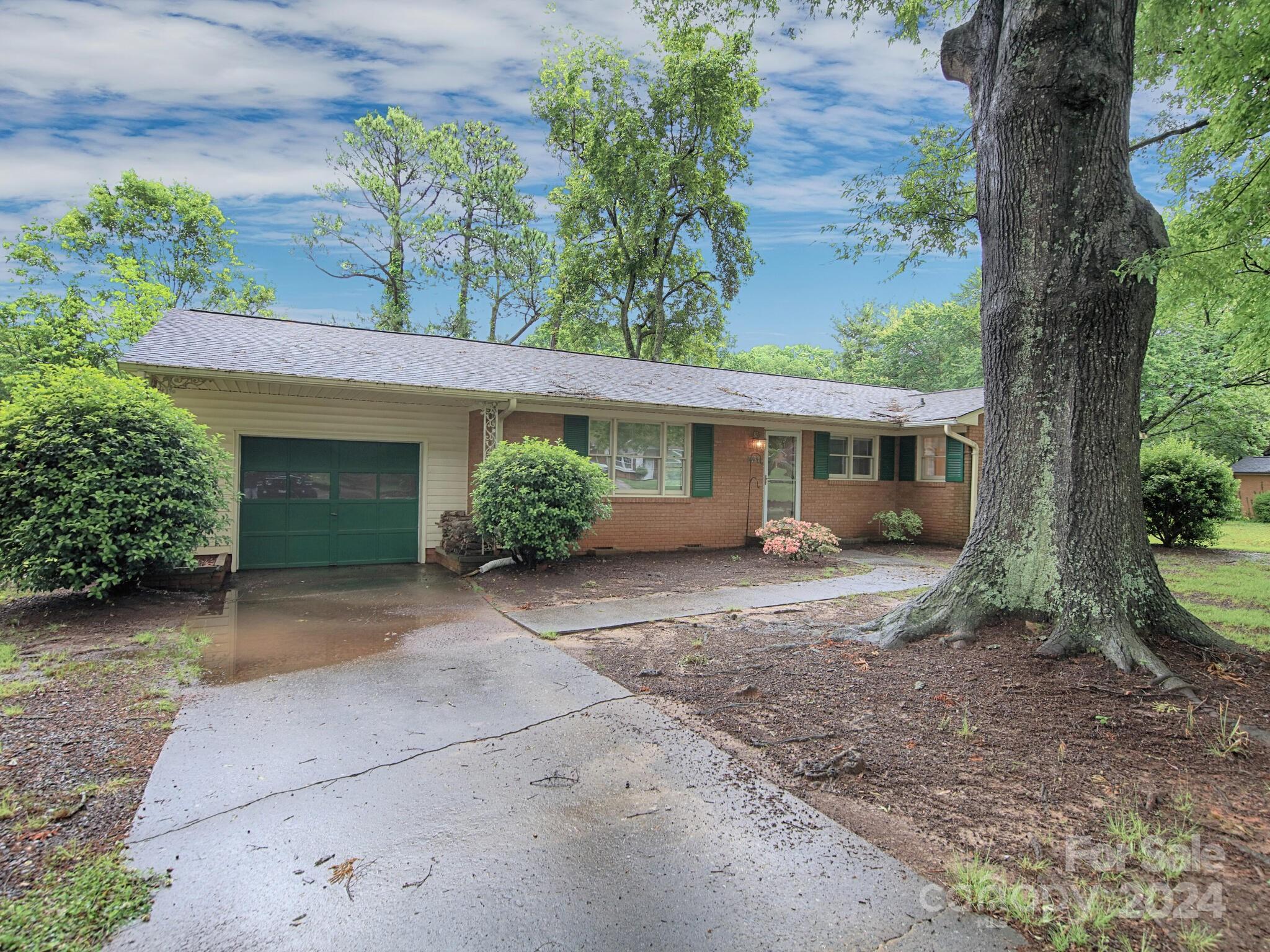 446 Fieldstone Road Mooresville, NC 28115 - Photo 3 of 30 a view of a house with a yard