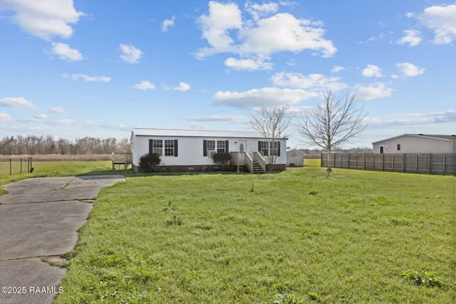 $99,900 | 804 Troy Road, New Iberia, LA 70563