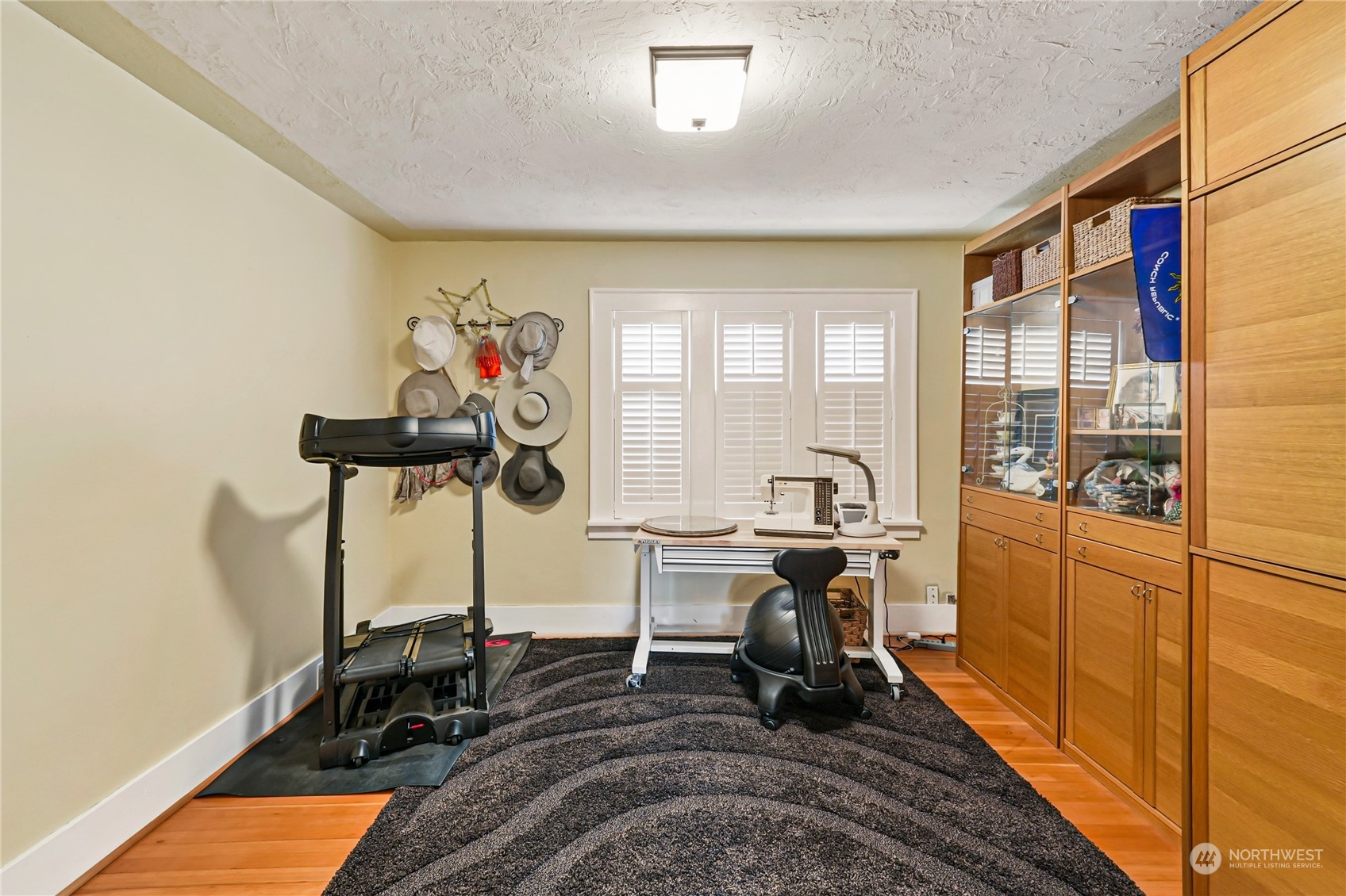 5918 Sunset Avenue Anacortes, WA 98221 - Photo 22 of 38 a view of a room with gym equipment