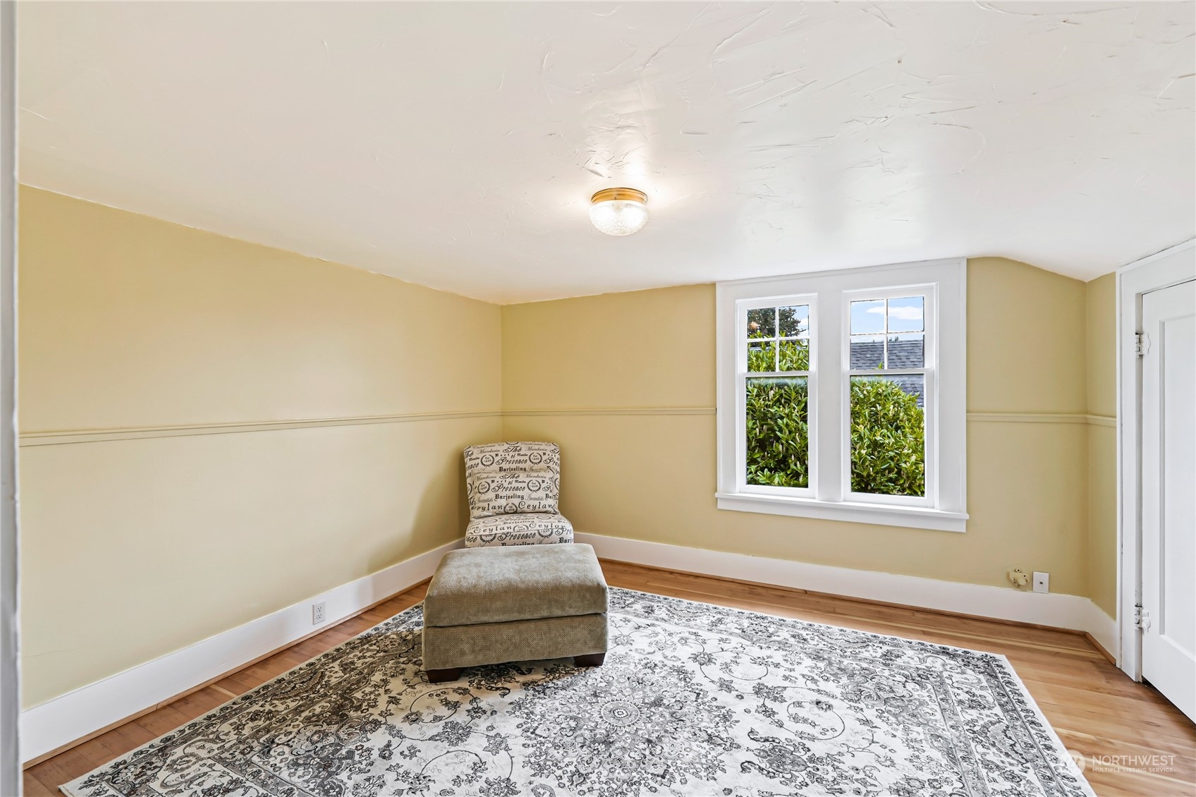 5918 Sunset Avenue Anacortes, WA 98221 - Photo 26 of 38 a picture of a room with window