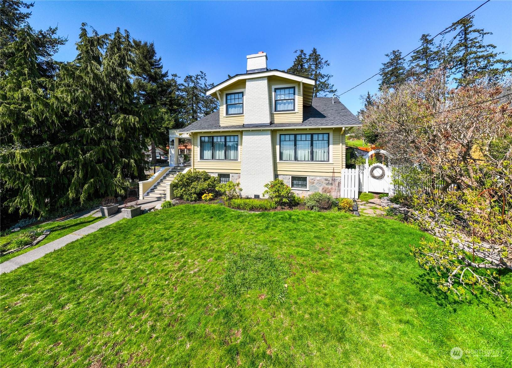 5918 Sunset Avenue Anacortes, WA 98221 - Photo 37 of 38 a house view with a outdoor space