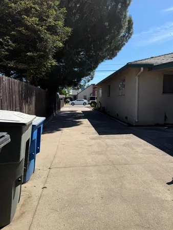 $427,000 | 2233 6th Street, Ceres, CA 95307