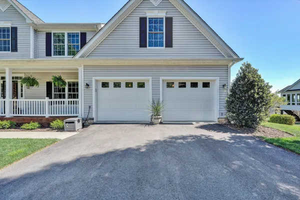 $579,000 | 6210 Crumpacker Drive, Roanoke, VA 24012
