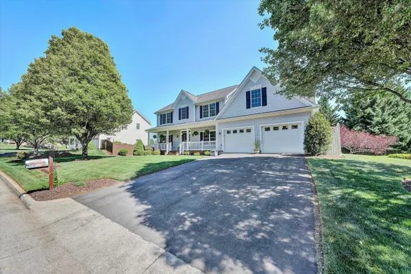 $579,000 | 6210 Crumpacker Drive, Roanoke, VA 24012
