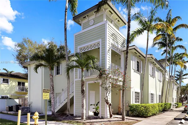 $2,150 | 373 Northeast 26th Place, Unit 201, Homestead, FL 33033