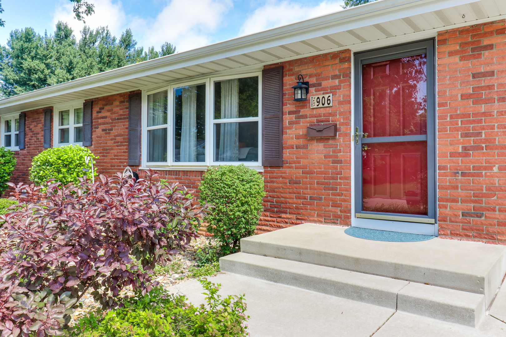 906 Hanlin Court Normal, IL 61761 - Photo 2 of 44 Gallery Image 2