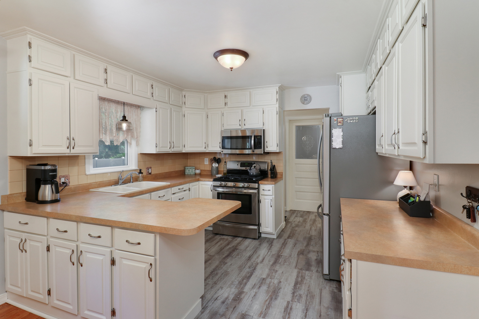 906 Hanlin Court Normal, IL 61761 - Photo 7 of 44 Gallery Image 7